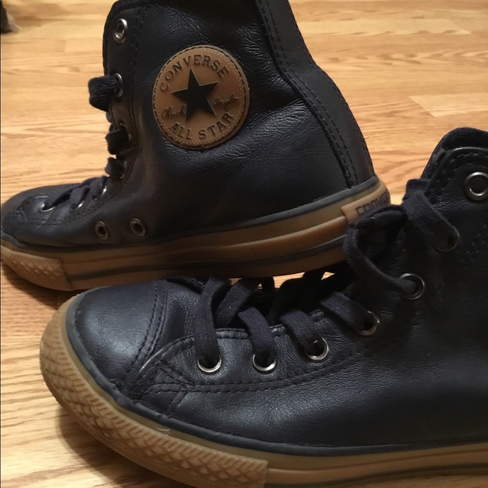 Leather navy High top Converses